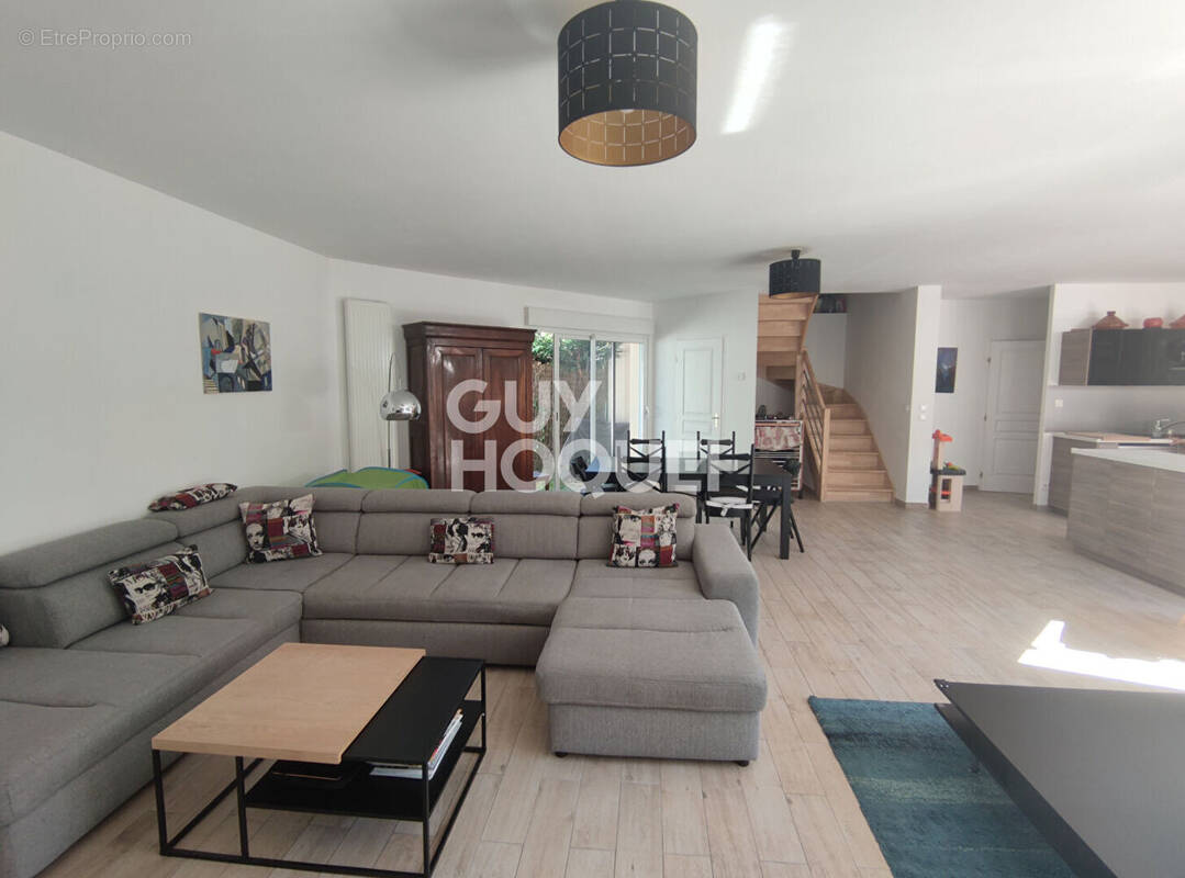 Maison à L'ETANG-LA-VILLE