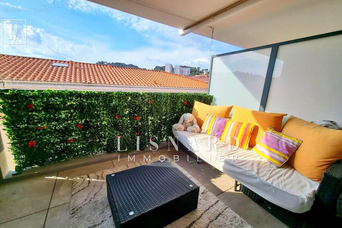 Appartement à VALLAURIS