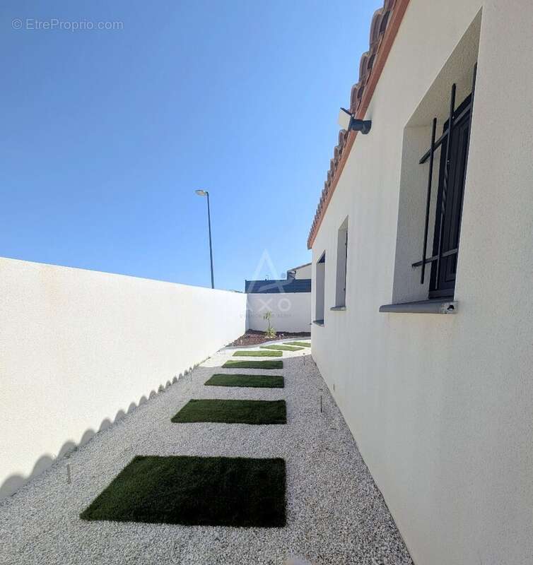 Maison 111 m² à Saint-Andre-De-Roquelongue  - photo 5