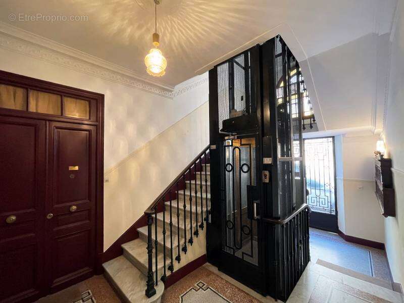 Appartement à PARIS-14E