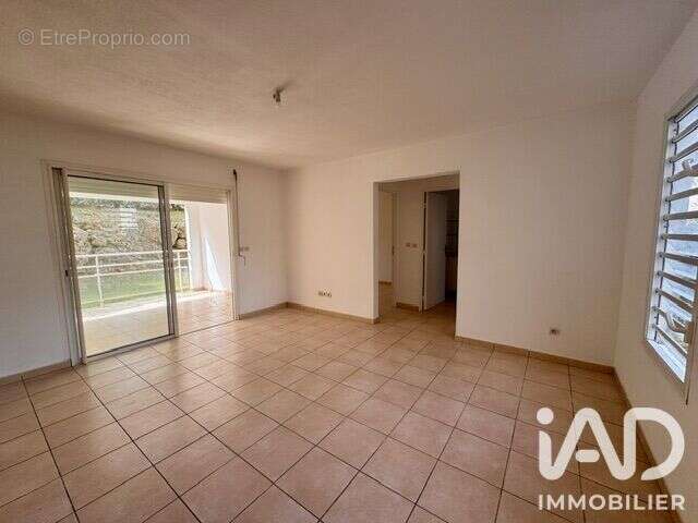 Appartement 46 m² à Les Abymes  - photo 3