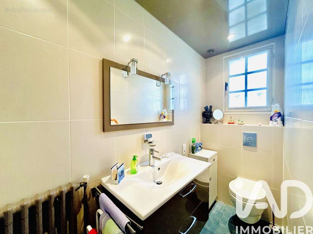 Maison 202 m² à Vrigny  - photo 7