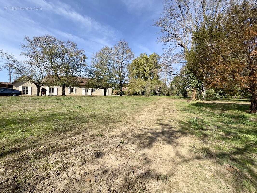 Maison à LAMONZIE-SAINT-MARTIN