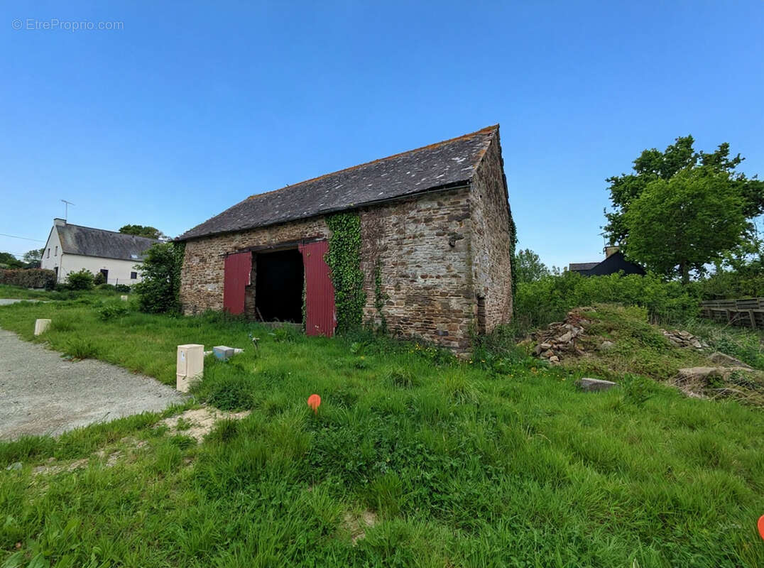 Maison à BAGUER-PICAN