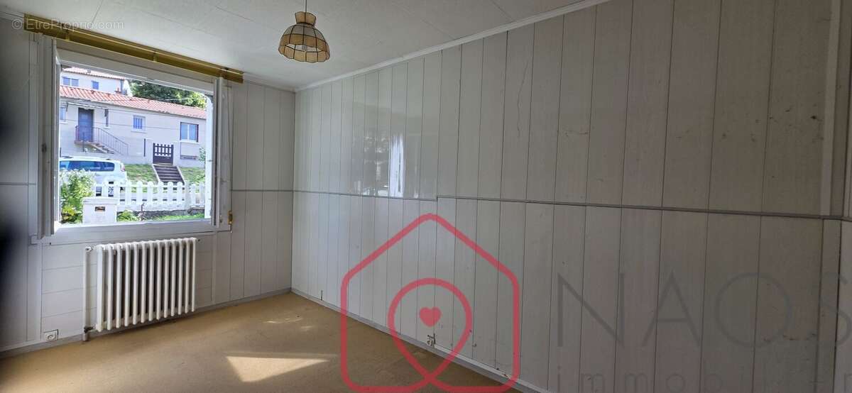 Maison à BUXEROLLES