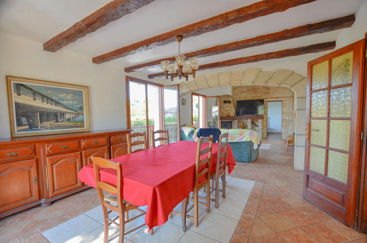 Maison à SAINT-PEE-SUR-NIVELLE