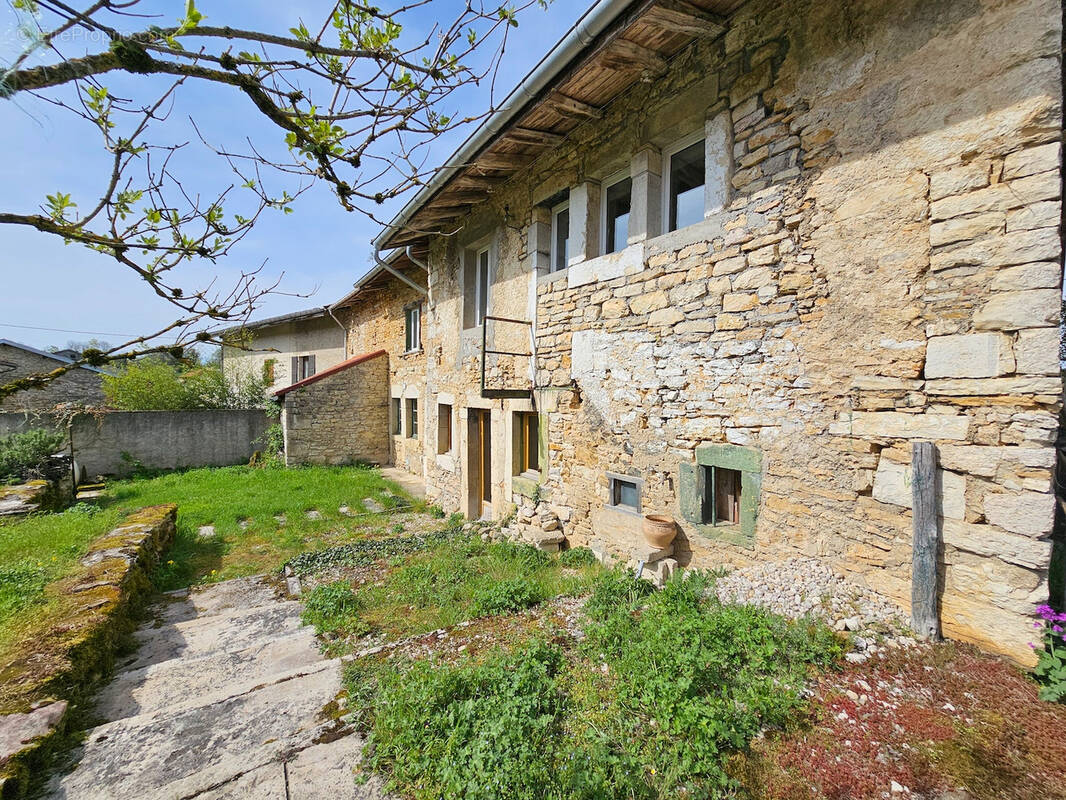Maison à SONTHONNAX-LA-MONTAGNE