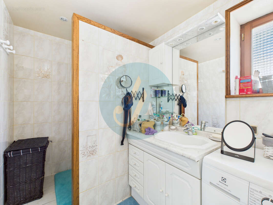 Maison à SAINT-AMAND-EN-PUISAYE