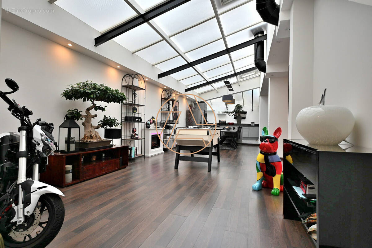 Appartement à SAINT-MAUR-DES-FOSSES