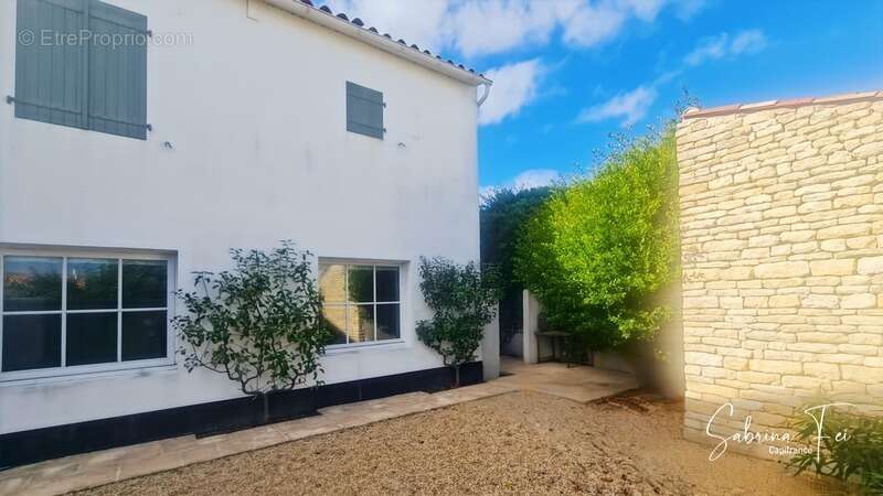 Maison à SAINT-CLEMENT-DES-BALEINES