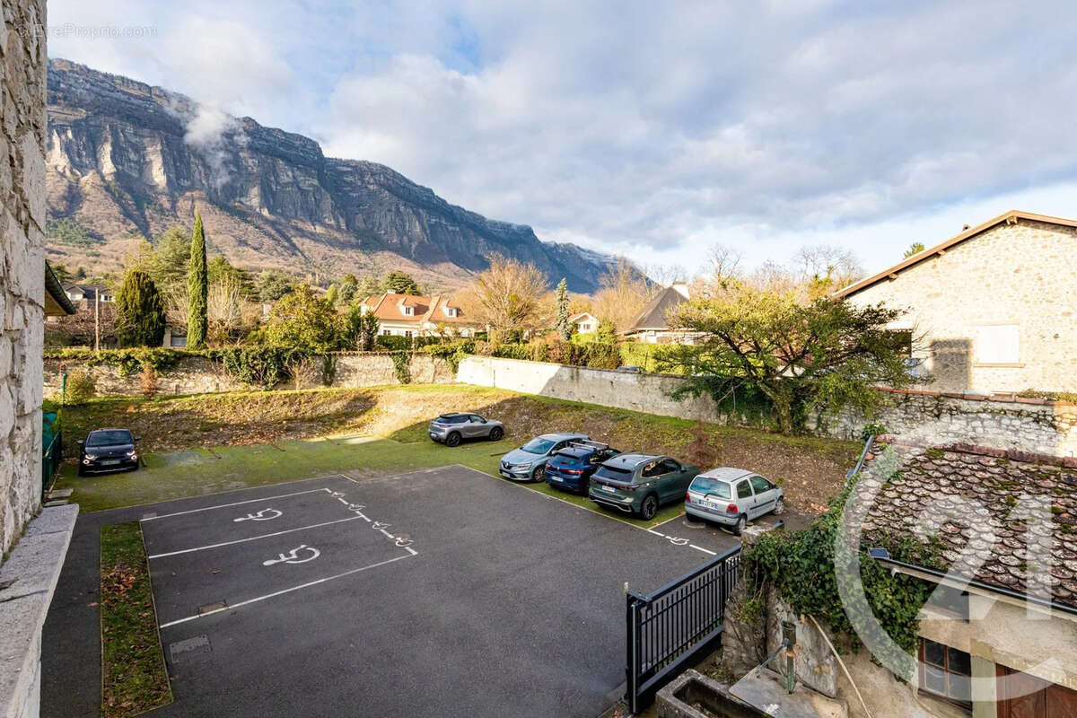 Appartement à MEYLAN