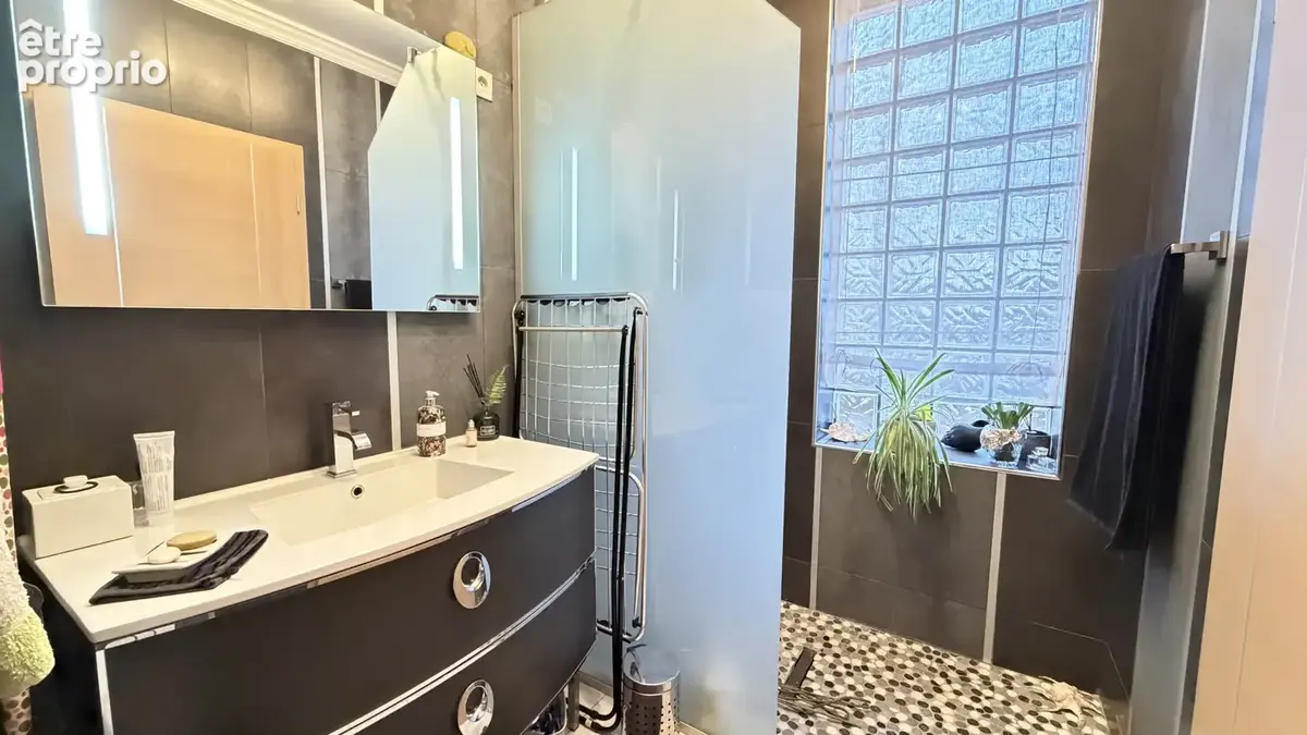 PROPRIETE 280 m2 - 4 chambres - Sous sol total - Dépendance -  MORANGIS - photo 8