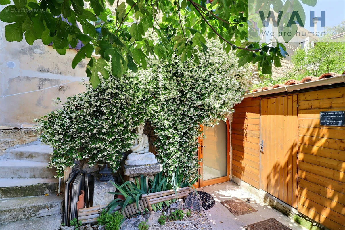 Maison à SAINT-BRES