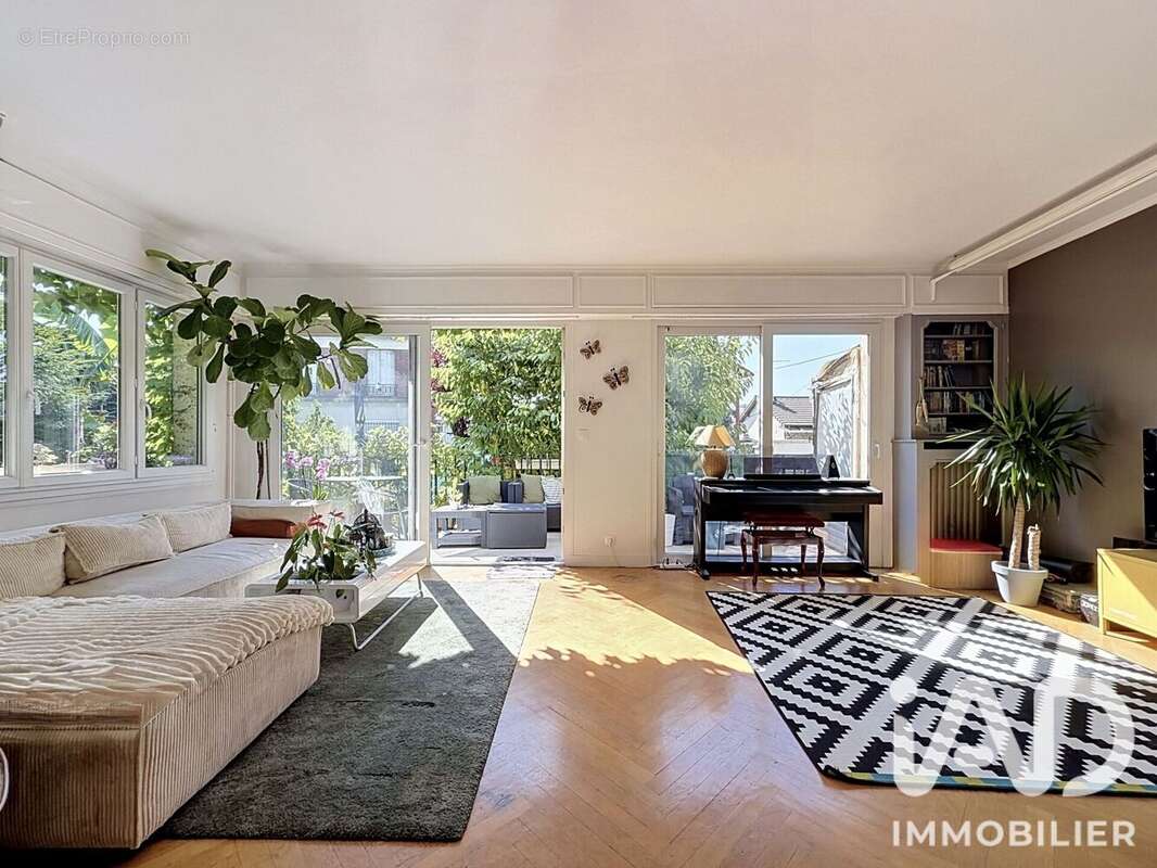 Maison 180 m² à Aulnay-Sous-Bois  - photo 2