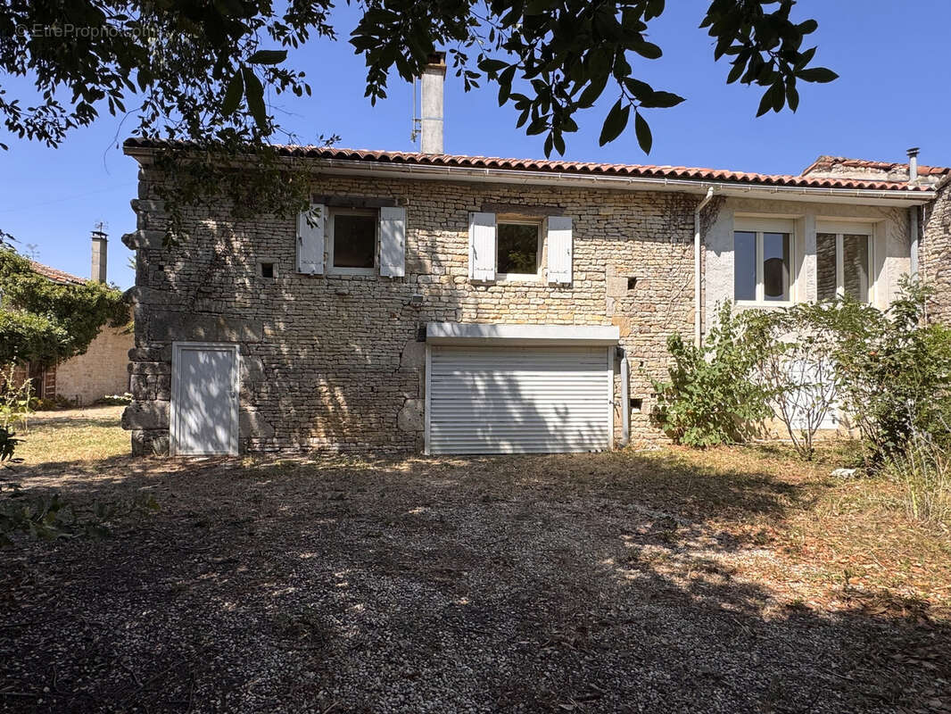 Maison de village avec jardin proche rivière - photo 3