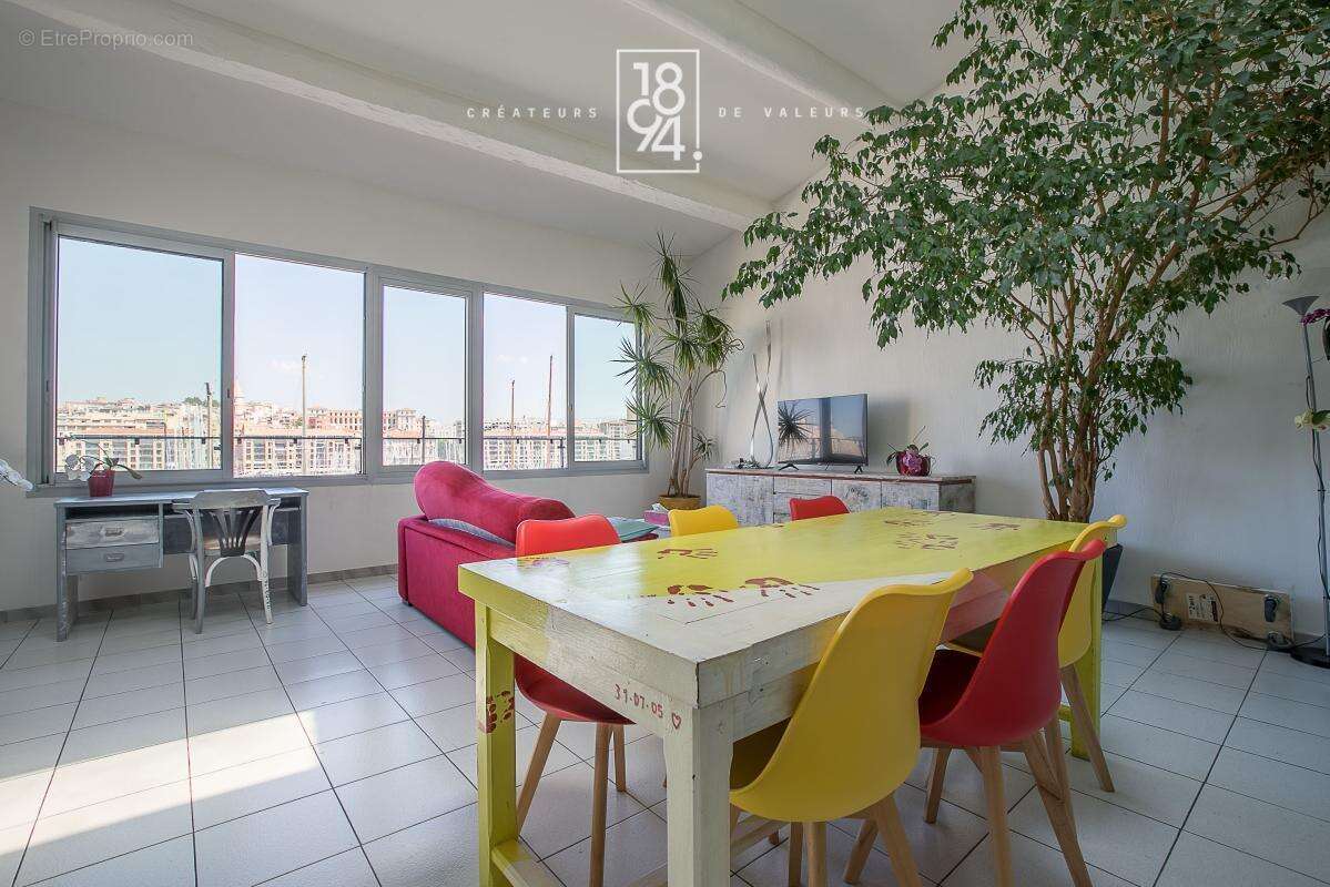 Appartement à MARSEILLE-7E