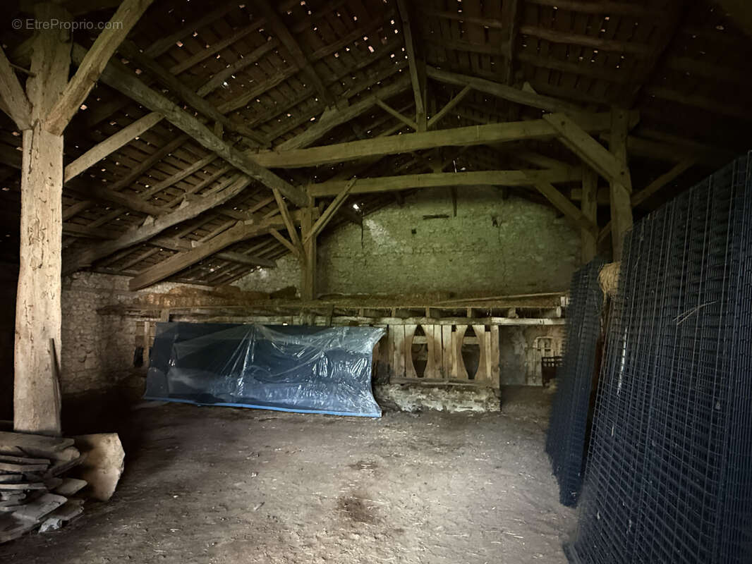 Charmante propriété en piere avec pigeonnier et dépendances - photo 21