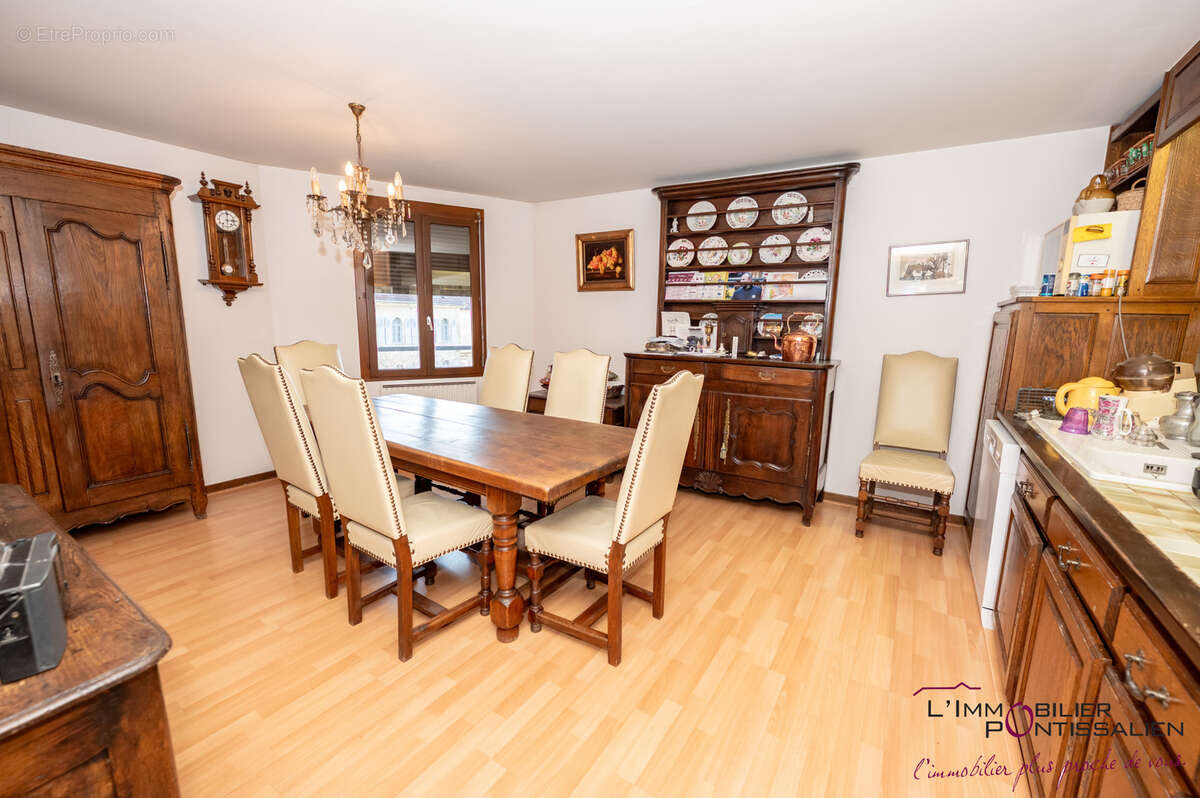 Pontarlier centre ville : duplex dernier etage - photo 16