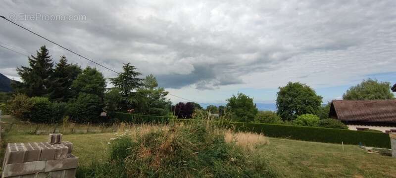 Terrain à FETERNES