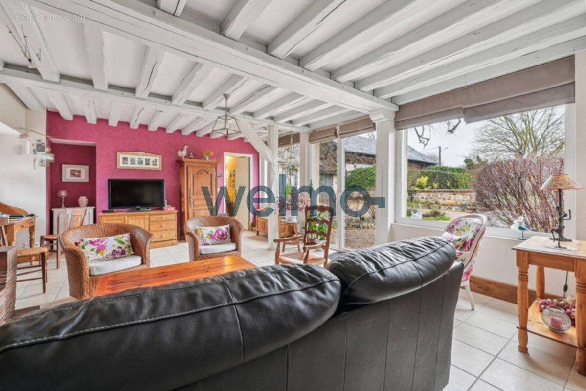 Maison à LA CROIX-SAINT-LEUFROY