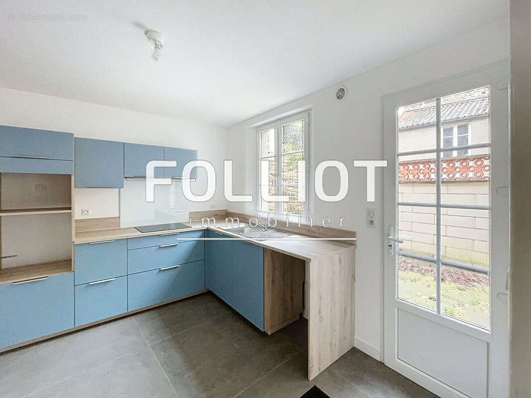 Maison à SAINT-JEAN-LE-THOMAS