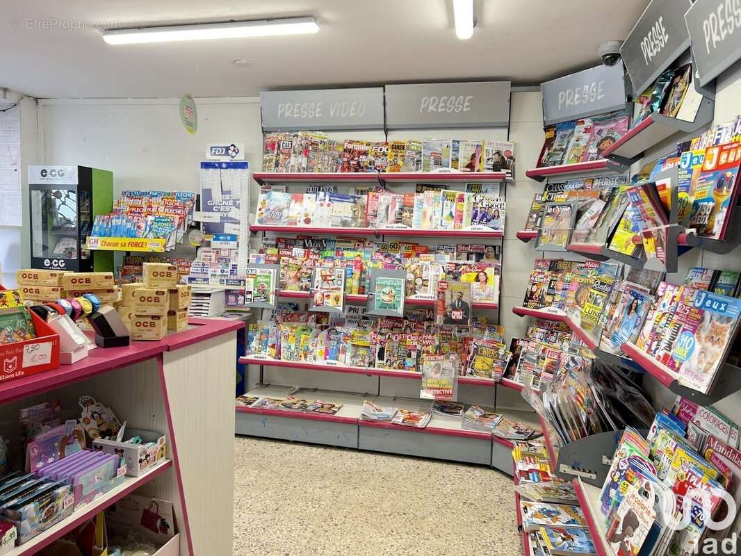 Photo 2 - Commerce à CHATONNAY