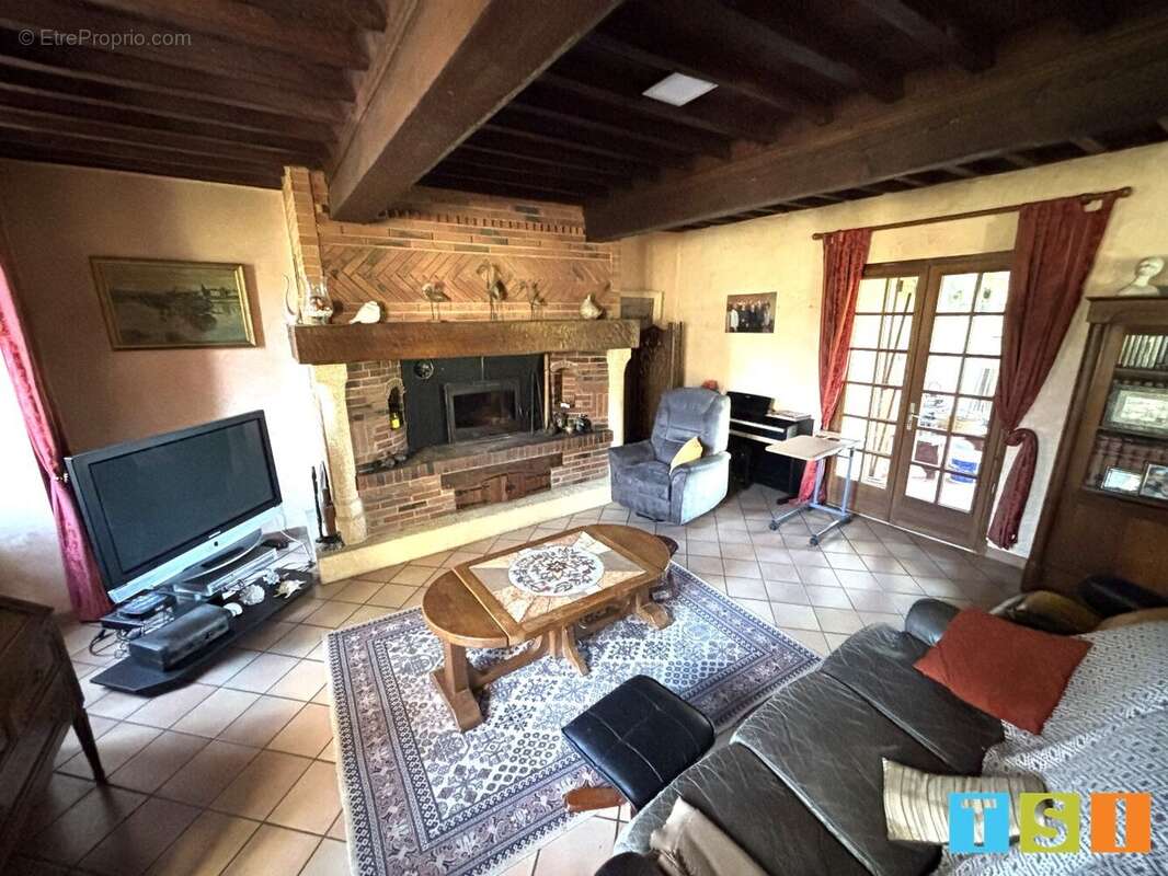 Maison à POINTIS-INARD