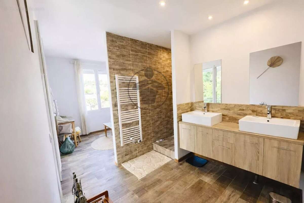 Maison à PRADES-LE-LEZ