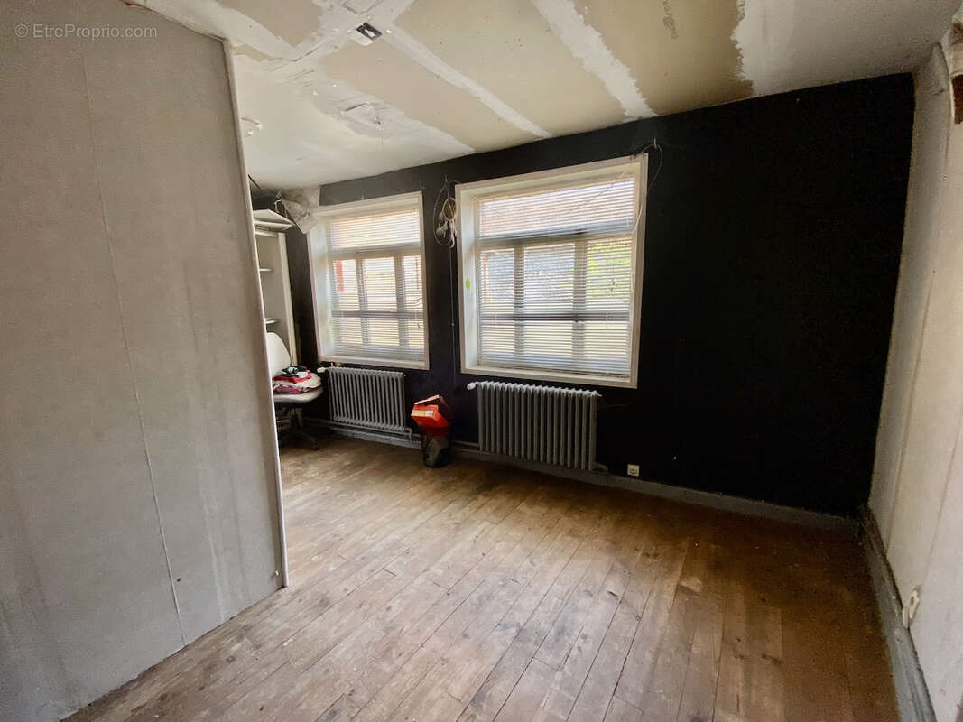 Maison à SARS-POTERIES