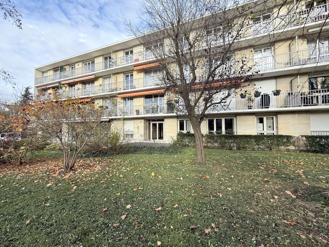 Appartement à RUEIL-MALMAISON