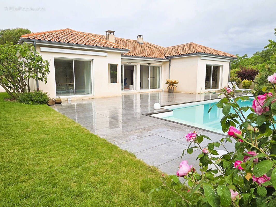 Maison à BELLEFOND