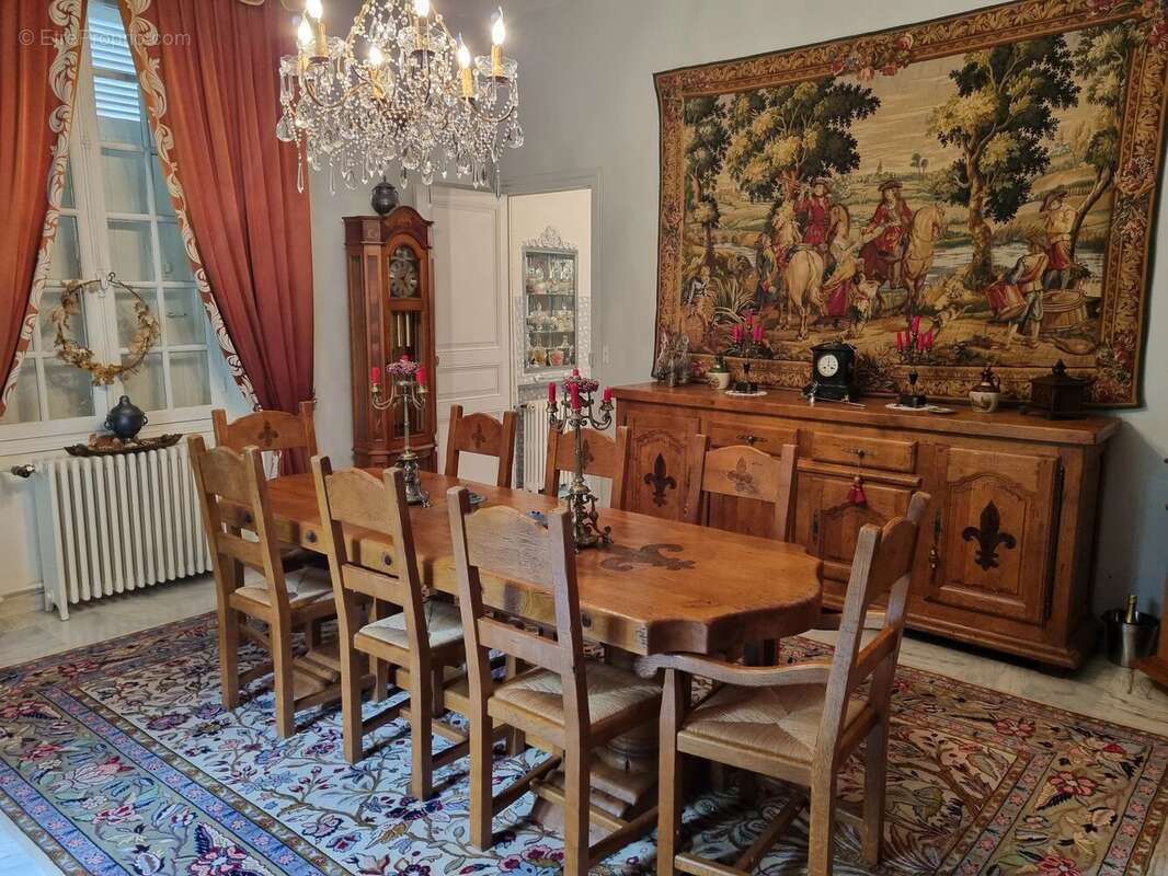 Maison à LA CHARTRE-SUR-LE-LOIR