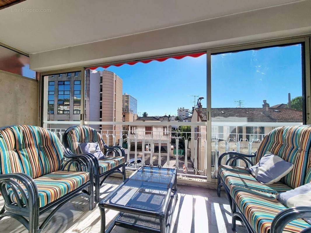 Appartement à LE CANNET