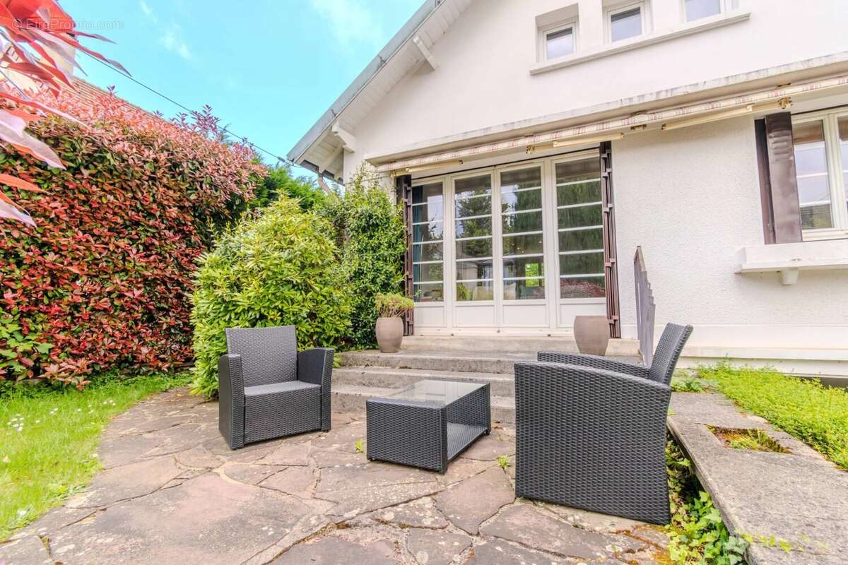 Maison à MONTMORENCY