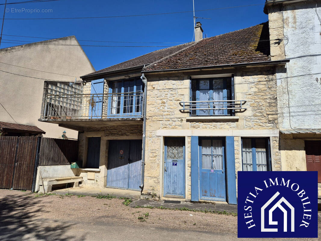 Maison à DORNECY