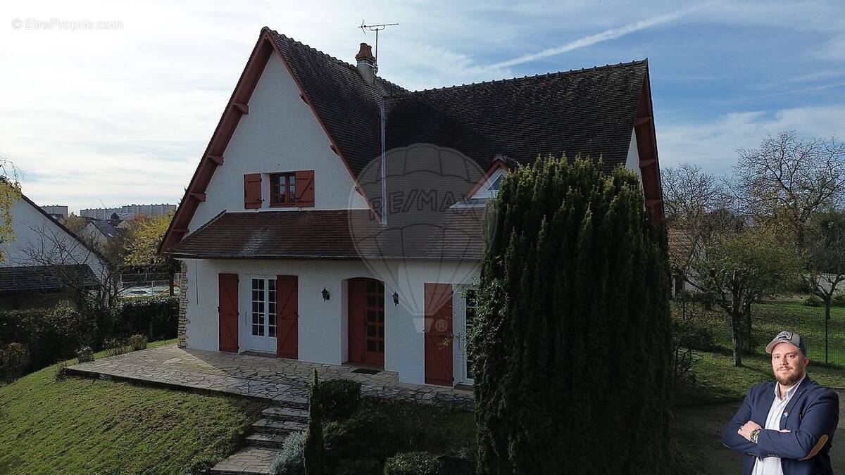 Maison à COULANGES-LES-NEVERS