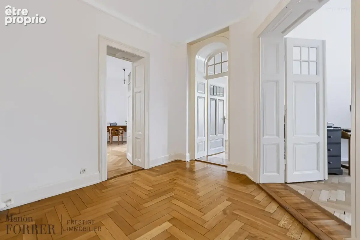 À VENDRE ! Appartement 5 pièces aux prestations soignées avec triple réception   151 m2   Contades - photo 5