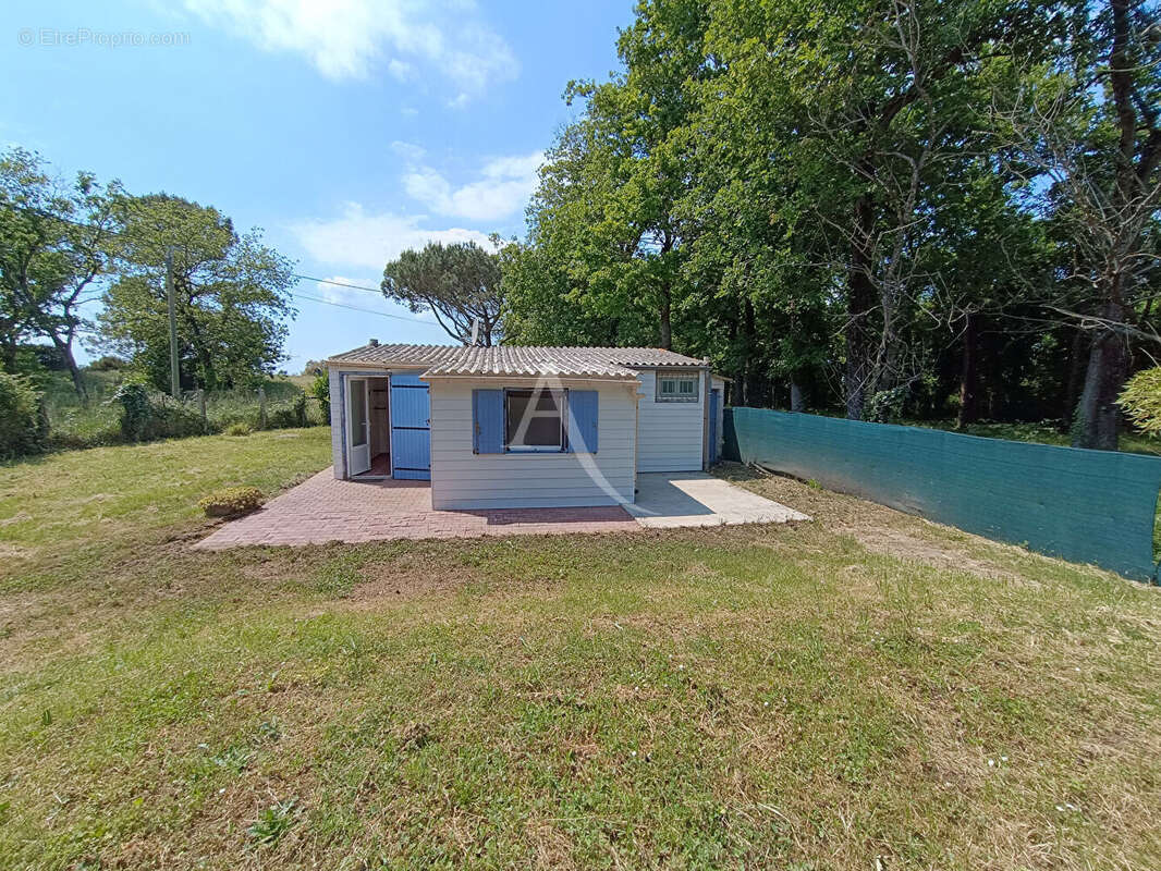 Maison à BOURCEFRANC-LE-CHAPUS