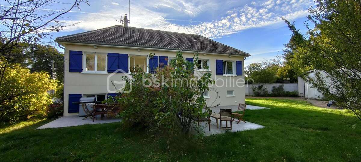 Maison à VARENNES-VAUZELLES