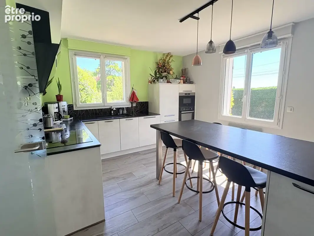 Maison 7 pièces 190 m² à vendre à Saint-Denis-En-Val (45560) - photo 3