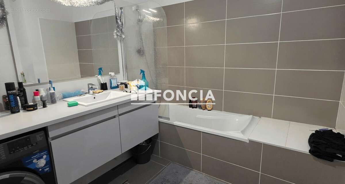 Appartement à LATTES