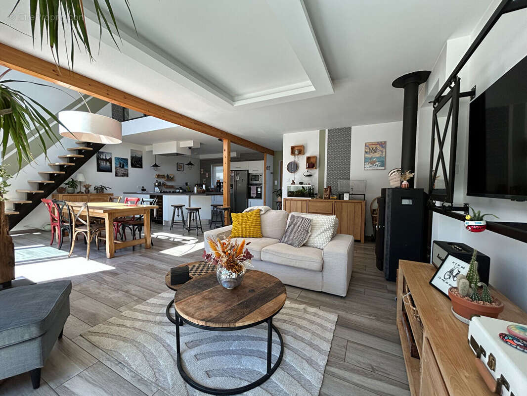 Maison de standing - GUILERS - 142.54 m2 - photo 4