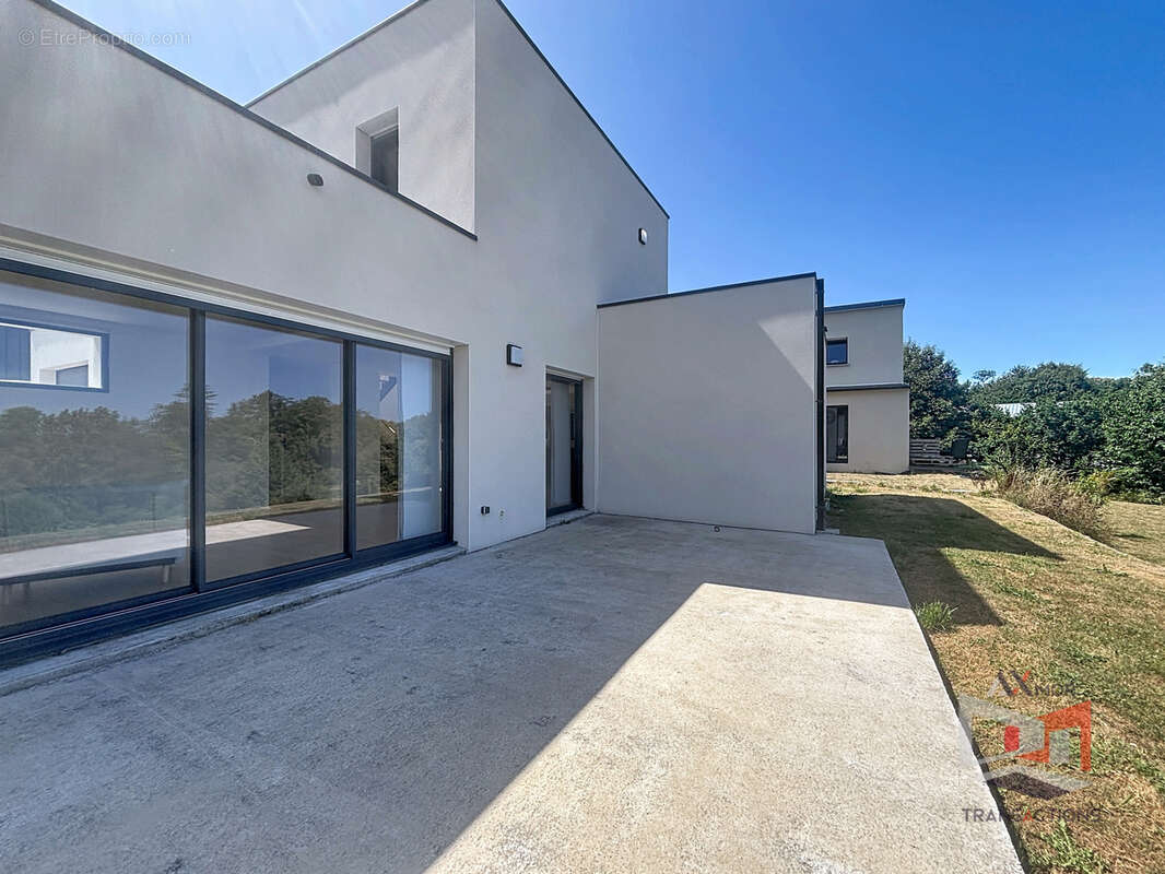PLEUMEUR-BODOU : Maison contemporaine avec vue dégagée - au calme - photo 13