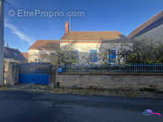 FACADE AVANT - Maison à CHATEAUMEILLANT