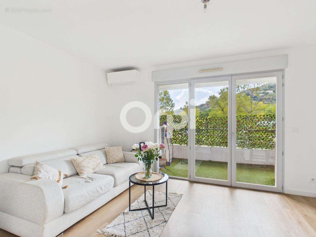 Appartement à MANDELIEU-LA-NAPOULE