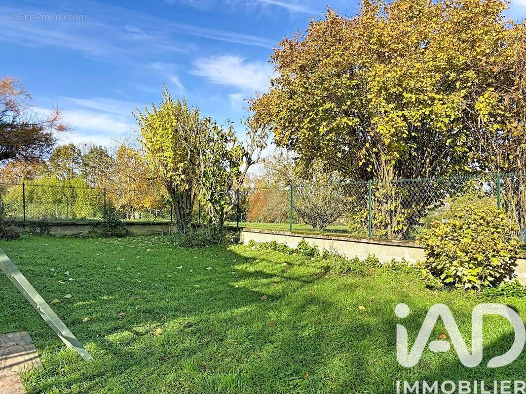 Photo 3 - Maison à SAINT-JULIEN-DE-CHEDON