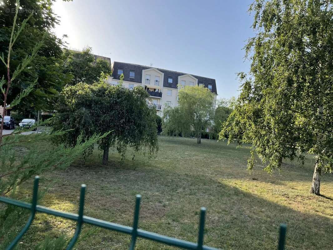Appartement à VERNEUIL-SUR-SEINE