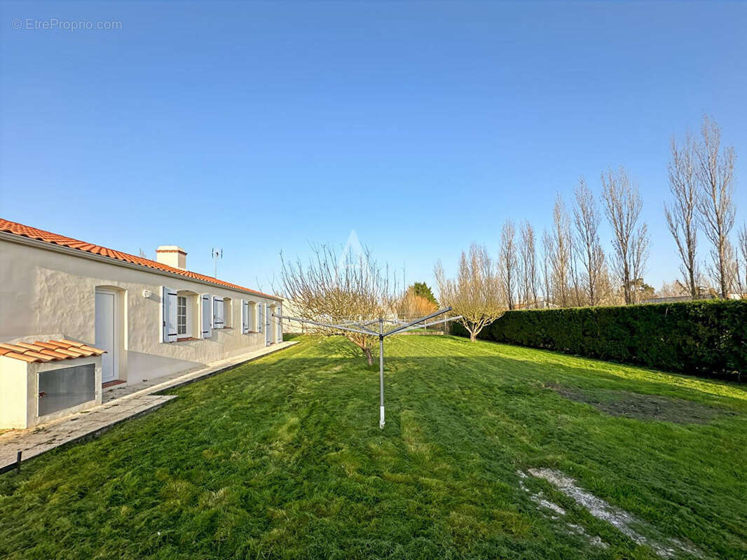 A vendre proche du bourg en impasse - Maison de plain-pied - photo 14