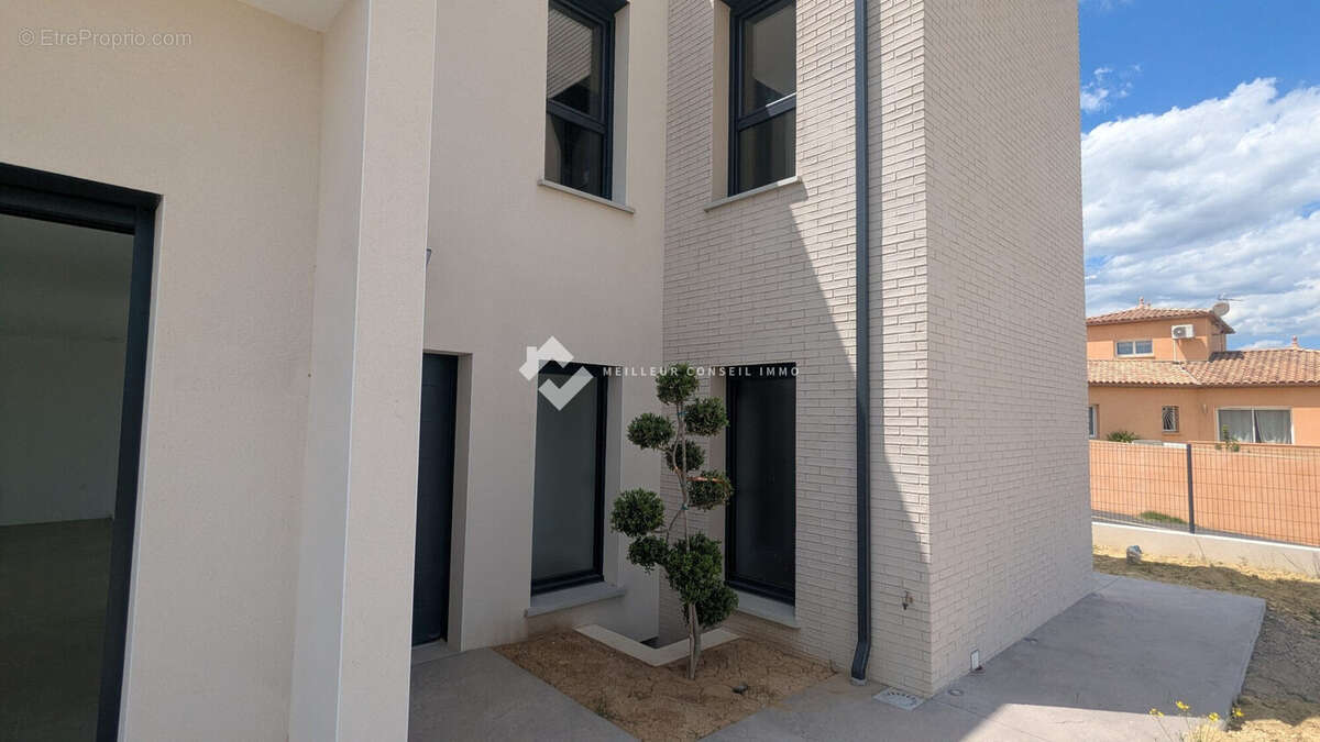 Maison 120 m² à Cazouls-Les-Beziers  - photo 2
