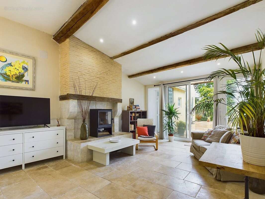 Fabuleuse maison de village au centre d'un village bastide - photo 3